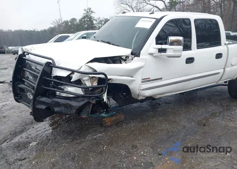 2005 GMC Sierra 2500Hd Slt z USA, uszkodzony, nr VIN 1GTHK23275F878454